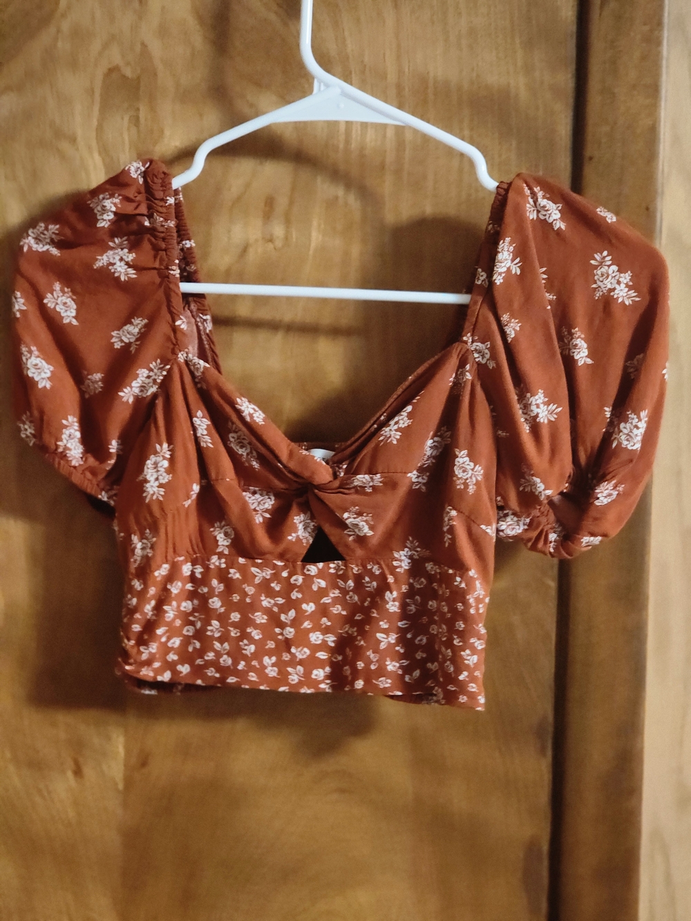 Altar'd State Rust Floral Twist Puff-Sleeve Crop Top